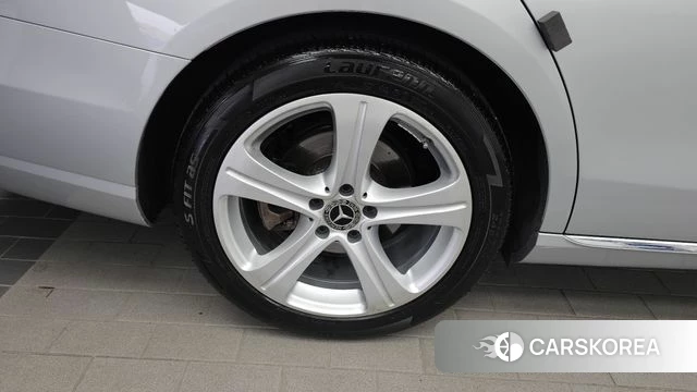 Mercedes-Benz E-Class W213 id 4713432 из Кореи 28
