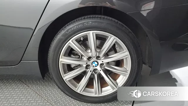 BMW 5 Series (G30) id 3203488 из Кореи 15