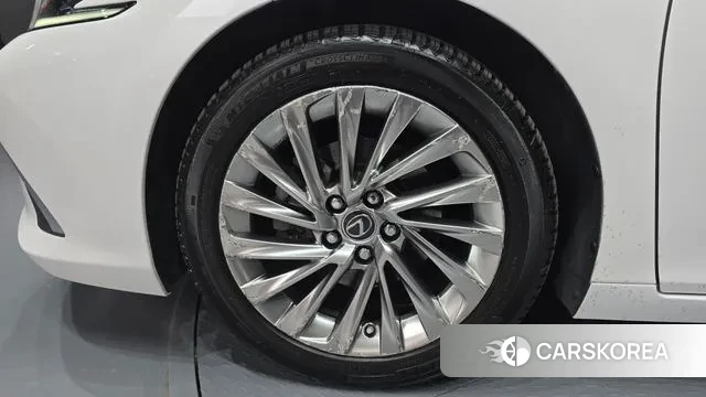 Lexus ES300h 7th generation id 3380398 из Кореи 15