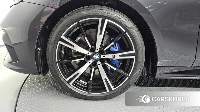 BMW 5 Series (G60) id 4602214 из Кореи 30
