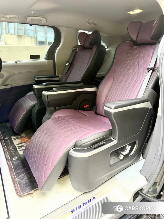 Toyota Saina 2023 Черный из Китая, фото 5