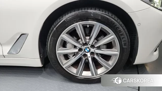 BMW 5 Series (G30) id 3412813 из Кореи 15