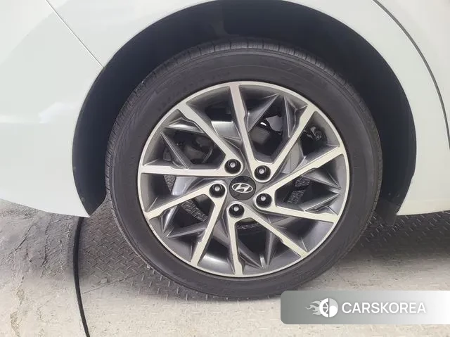 Hyundai The New Avante AD id 3732855 из Кореи 15