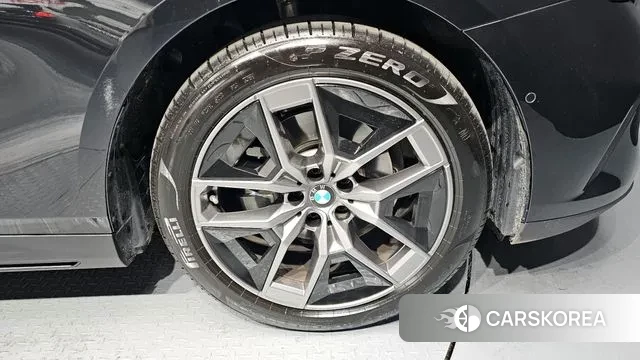 BMW 5 Series (G60) id 3457104 из Кореи 15