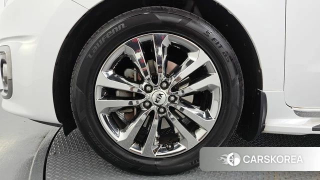 Kia All New Carnival id 4900944 из Кореи 15
