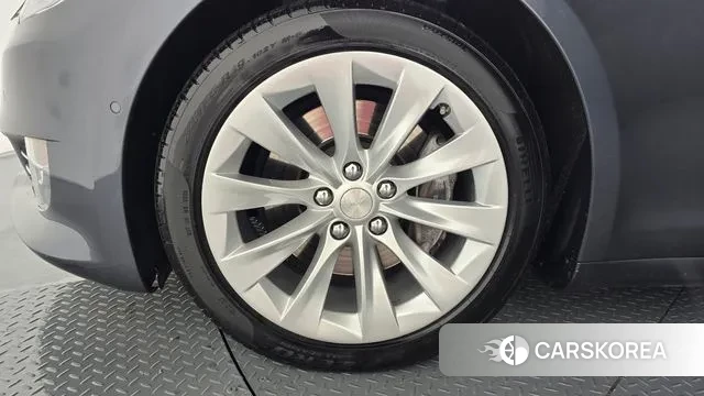 Tesla Model S id 3480019 из Кореи 15
