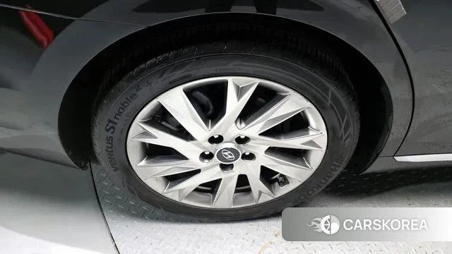 Hyundai The New Grandeur IG Hybrid id 3592967 из Кореи 15