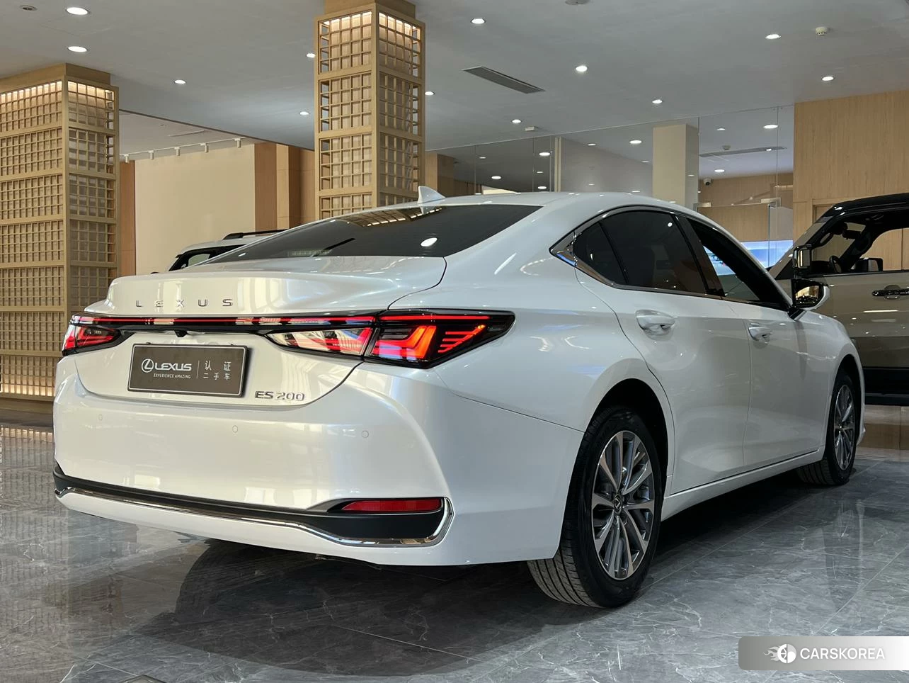 Lexus ES id 4514792 из Китая 11