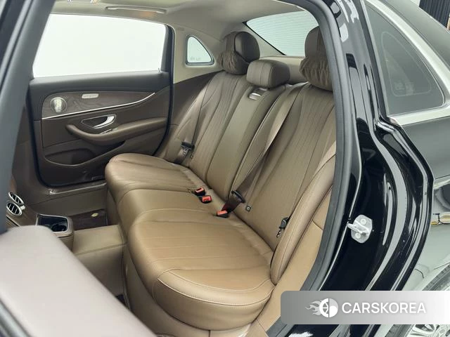 Mercedes-Benz E-class id 4275554 из Китая 23
