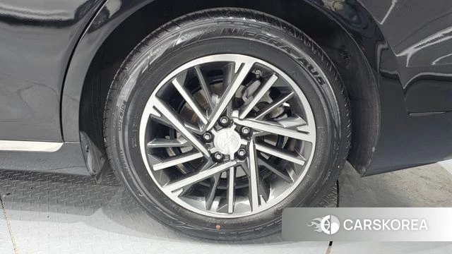 Hyundai The New Grandeur IG id 3953782 из Кореи 15