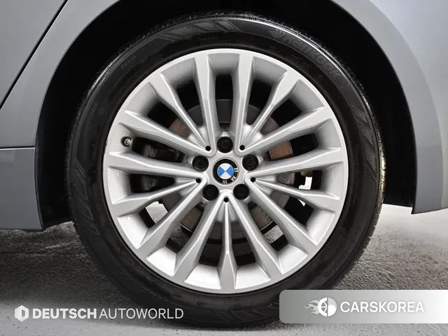 BMW 5 Series (G30) id 3227035 из Кореи 15