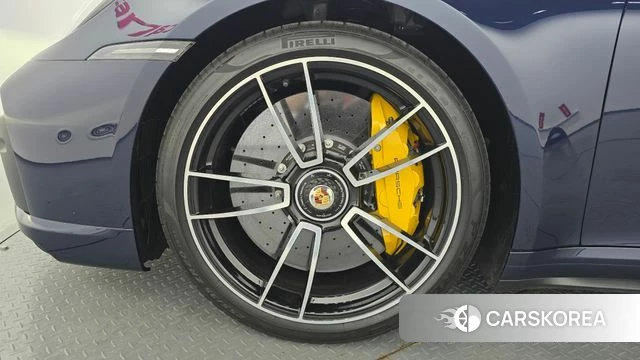 Porsche 911(992) id 4637220 из Кореи 28