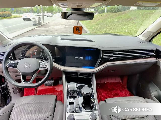 Volkswagen Touareg 2021 Черный из Китая, фото 6