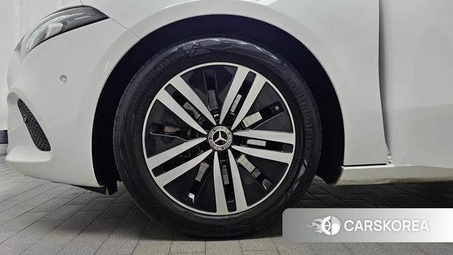 Mercedes-Benz A-Class W177 id 4281120 из Кореи 15
