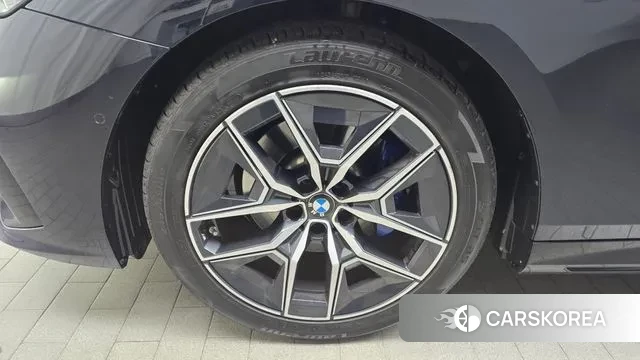 BMW 5 Series (G60) id 3477646 из Кореи 15