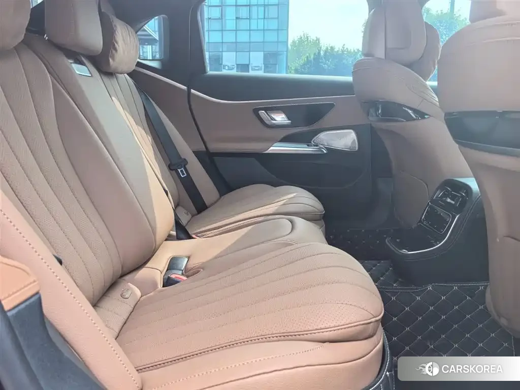 Mercedes-Benz E-Class id 4548010 из Китая 10