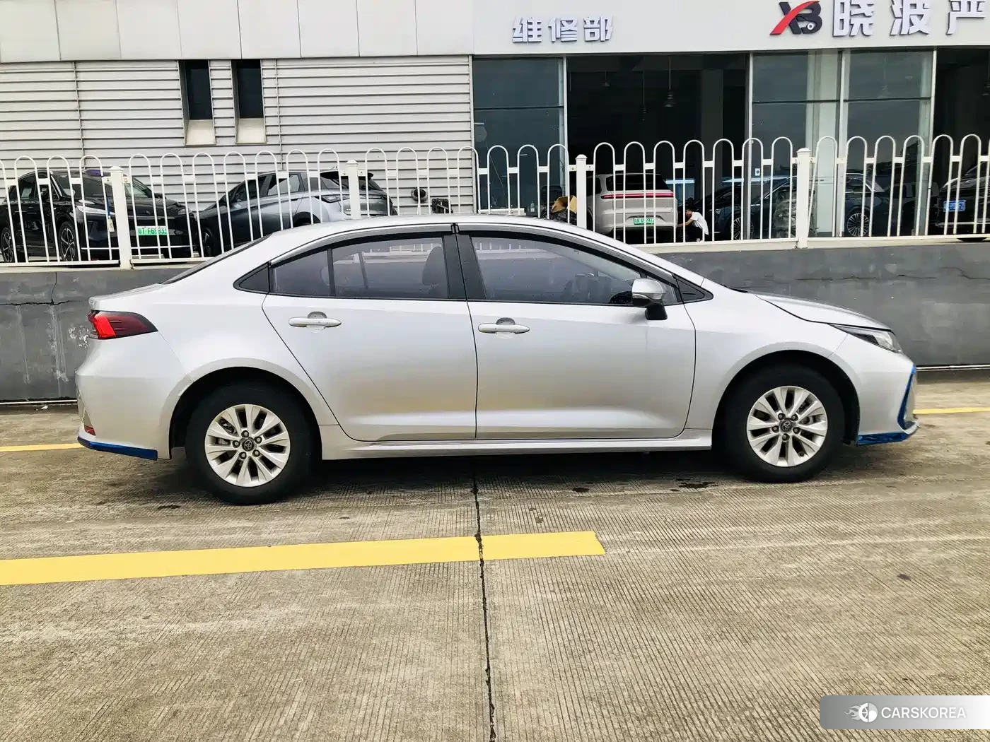 Toyota Corolla id 4589331 из Китая 12