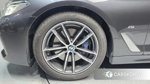 BMW 5 Series (G30) id 3335194 из Кореи 15