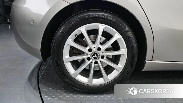 Mercedes-Benz A-Class W177 id 4268929 из Кореи 25
