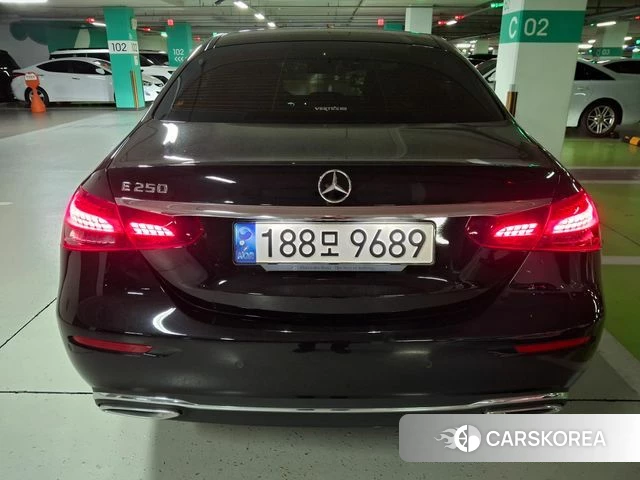 Mercedes-Benz E-Class W213 2022 Черный из Кореи, фото 6
