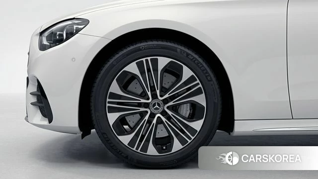 Mercedes-Benz E-Class W214 2025 Белый из Кореи, фото 6