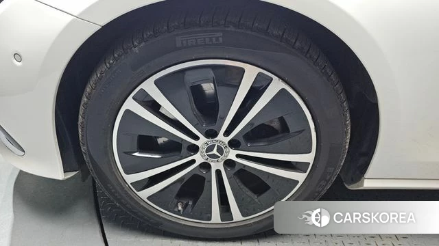 Mercedes-Benz E-Class W213 id 4408956 из Кореи 32
