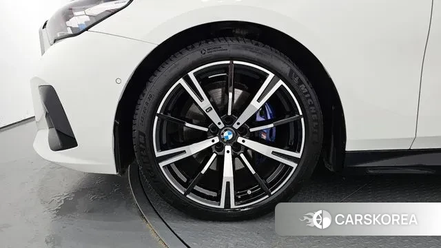 BMW 5 Series (G60) id 2925372 из Кореи 15