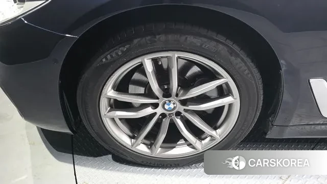 BMW 5 Series (G30) id 3672223 из Кореи 15