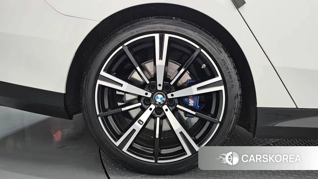 BMW 5 Series (G60) id 4505457 из Кореи 32