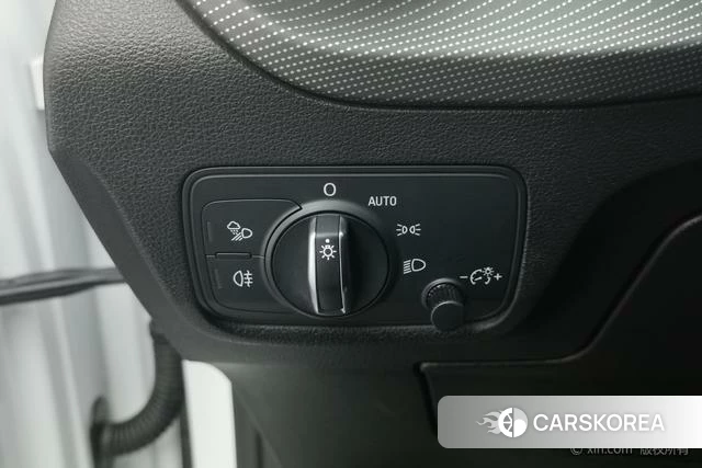 Audi Q2L id 4213664 из Китая 19
