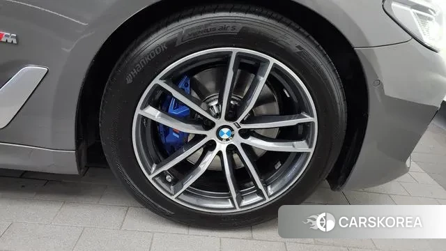 BMW 5 Series (G30) id 3027727 из Кореи 15