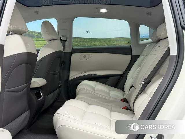 Zhiji Automobile Zhiji LS6 2023 Другой из Китая, фото 5