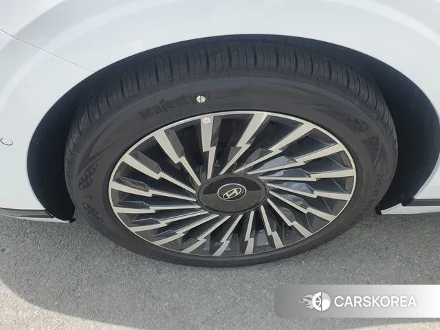 Hyundai Grandeur (GN7) id 3126780 из Кореи 14