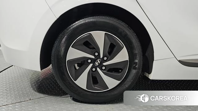 Hyundai Ionic Hybrid id 4459443 из Кореи 15