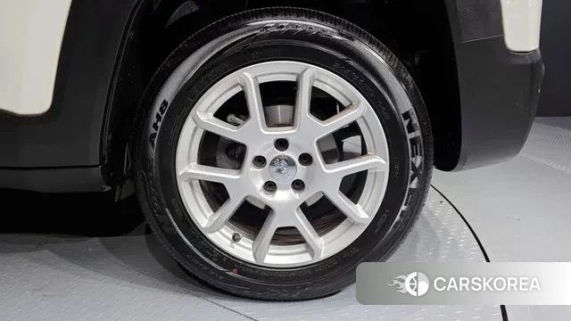 Jeep Renegade id 3439606 из Кореи 15