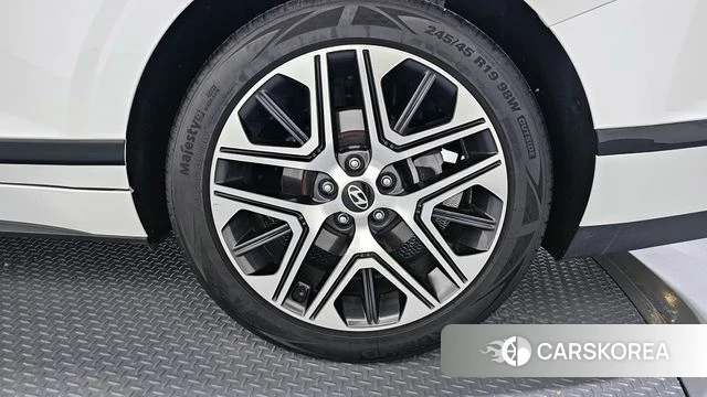 Hyundai Grandeur (GN7) id 3934025 из Кореи 15