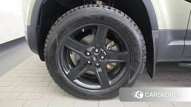 Land Rover Defender (L663) id 4872716 из Кореи 29
