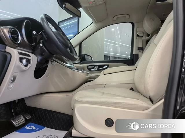 Mercedes-Benz V-class id 4387218 из Китая 16