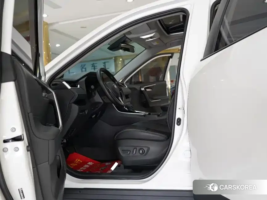 Toyota RAV4 id 4654447 из Китая 13