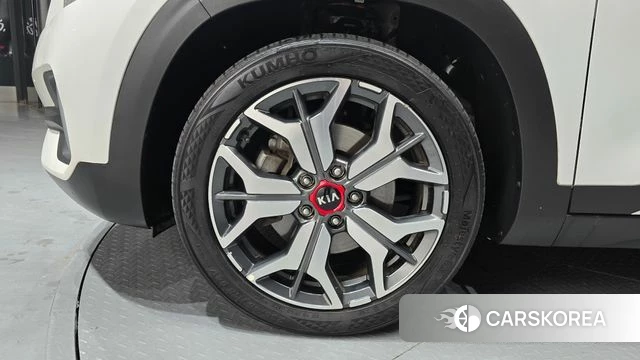 Kia Seltos id 4362052 из Кореи 27