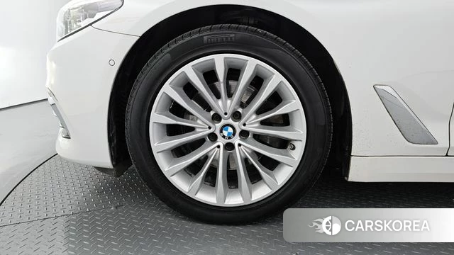 BMW 5 Series (G30) id 4285001 из Кореи 28