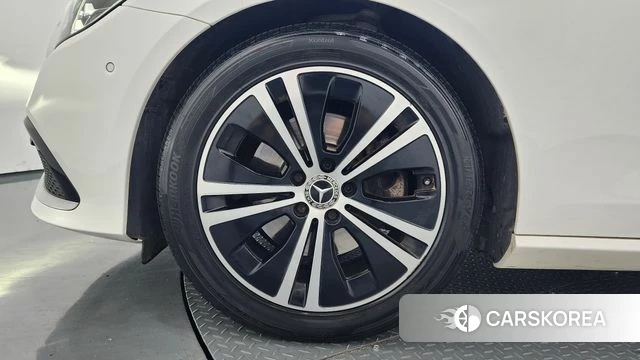 Mercedes-Benz E-Class W213 id 4872721 из Кореи 27