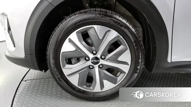 Kia Niro Plus id 3053337 из Кореи 15