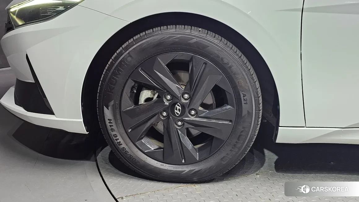 Hyundai Avante Hybrid (CN7) id 2068005 из Кореи 15