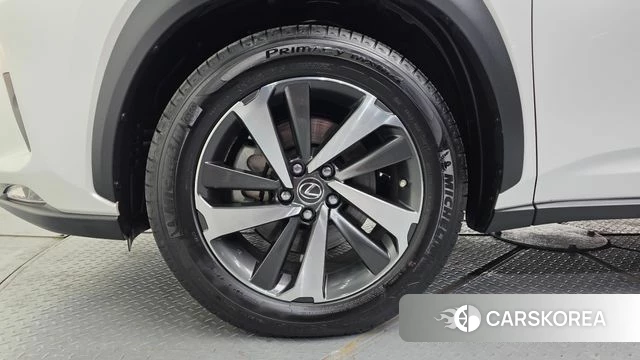 Lexus NX300h id 4251089 из Кореи 27