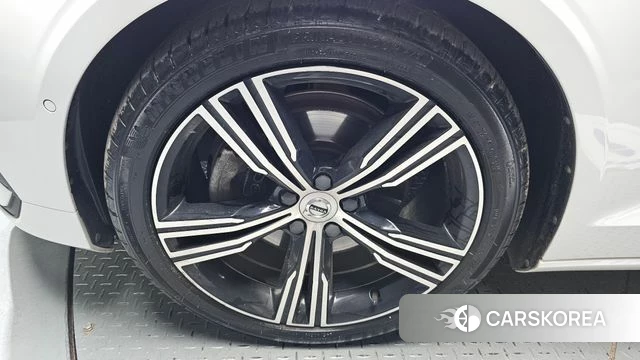 Volvo S60 3rd generation id 4476936 из Кореи 33