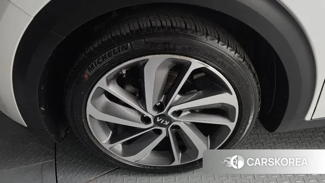 Kia Niro id 3709332 из Кореи 15