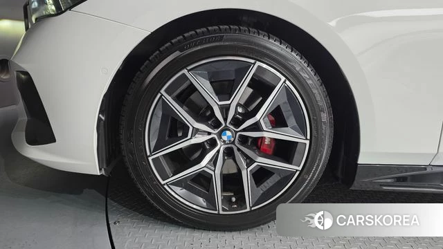 BMW 5 Series (G60) id 4528161 из Кореи 30
