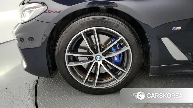 BMW 5 Series (G30) id 3007279 из Кореи 15