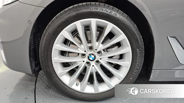 BMW 5 Series (G30) id 3453443 из Кореи 15